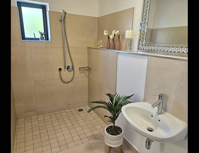 1 BEDROOM APARTMENT FOR SALE IN PINELANDS